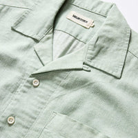 Taylor Stitch - The Short Sleeve Hawthorne in Sea Moss Floral