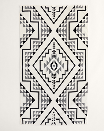 Pendleton - Oversized Jacquard Spa Towel - Oxbow
