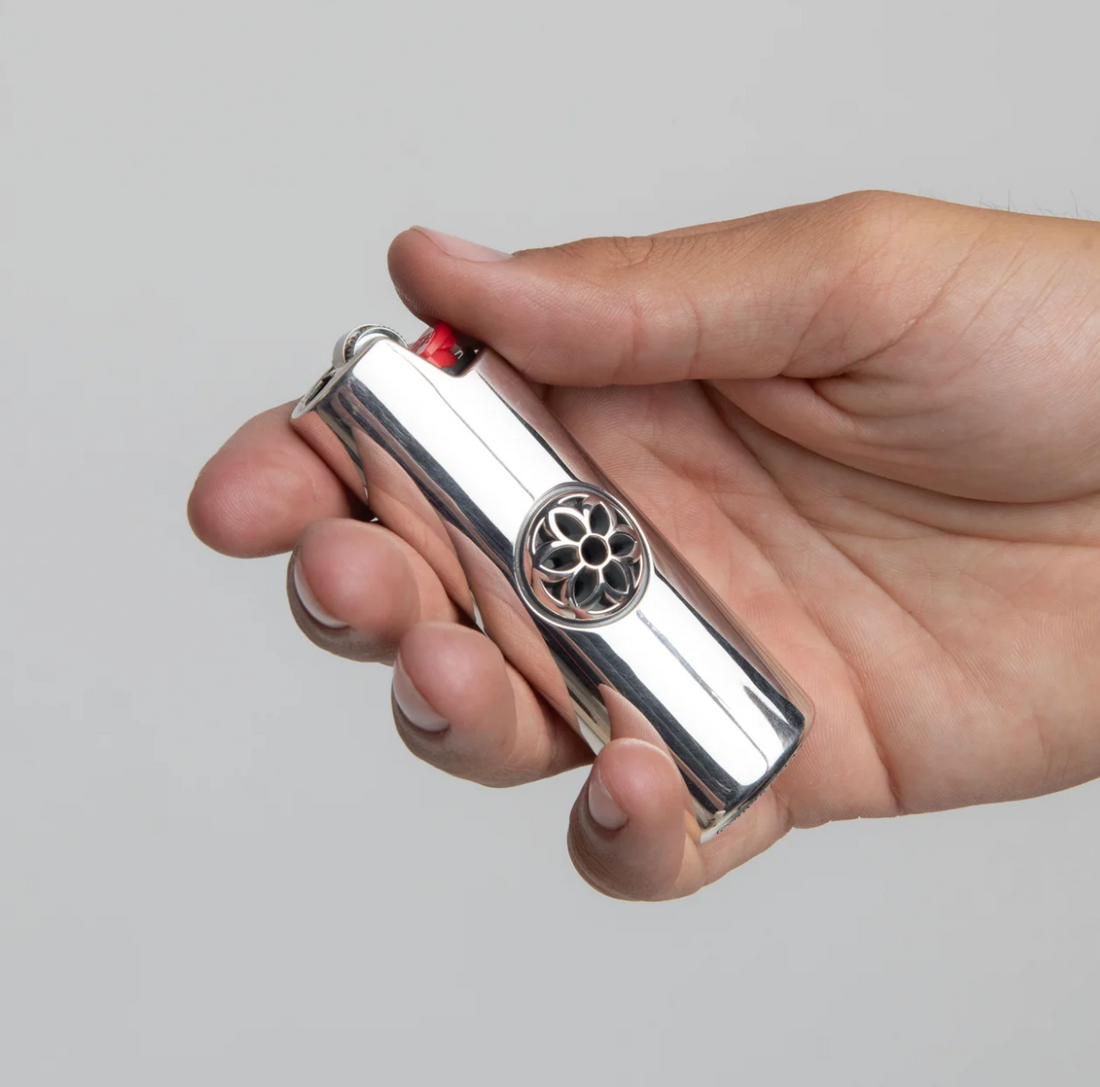 Good Art Hlywd - BIC® Lighter Case - Rosette