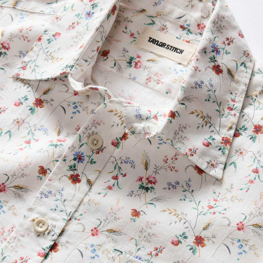 Taylor Stitch - The Short Sleeve California in Vintage Botanical