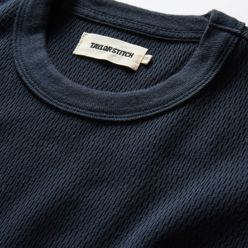 Taylor Stitch - The Organic Cotton Short Sleeve Crew in Dark Navy